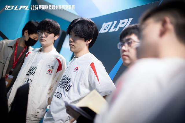 公众和媒体 公众和媒体