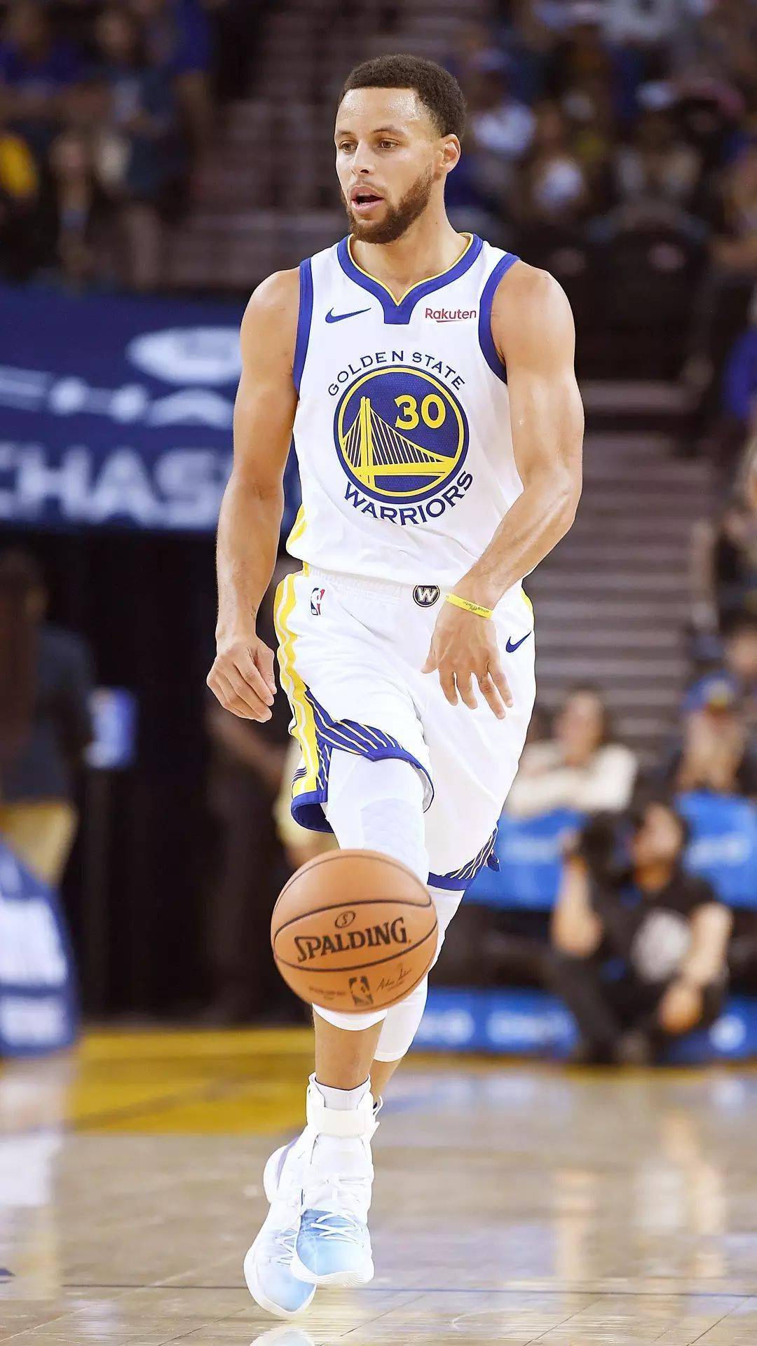 曾在英超执 曾在英超执