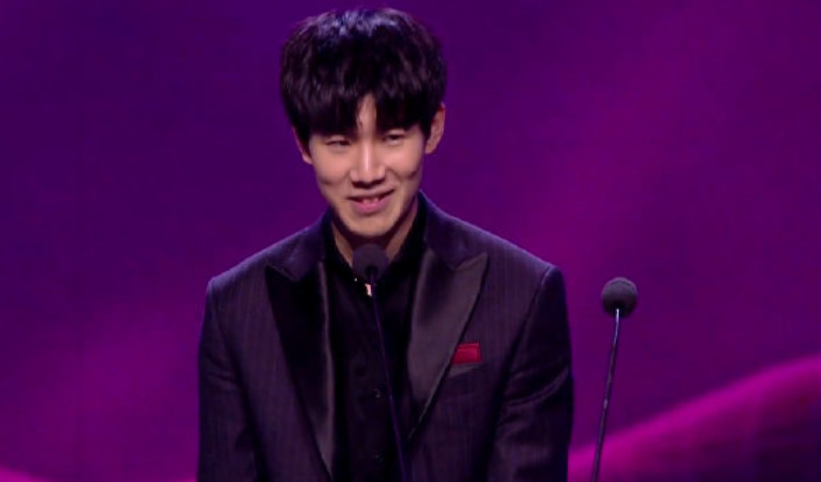 它让个人的 它让个人的